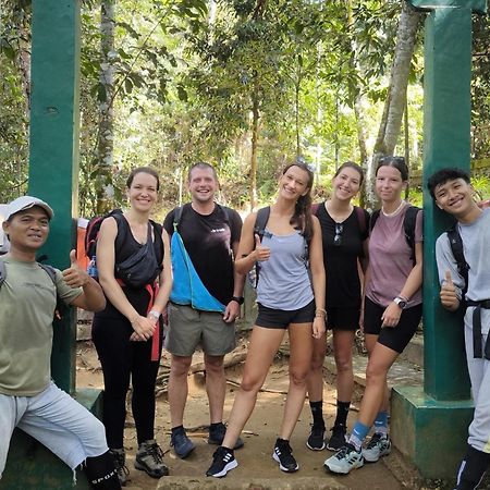 Sama Sama Homestay & Trekking Only Stay Here Book Trekking And Transport With Us Bukit Lawang Exterior photo
