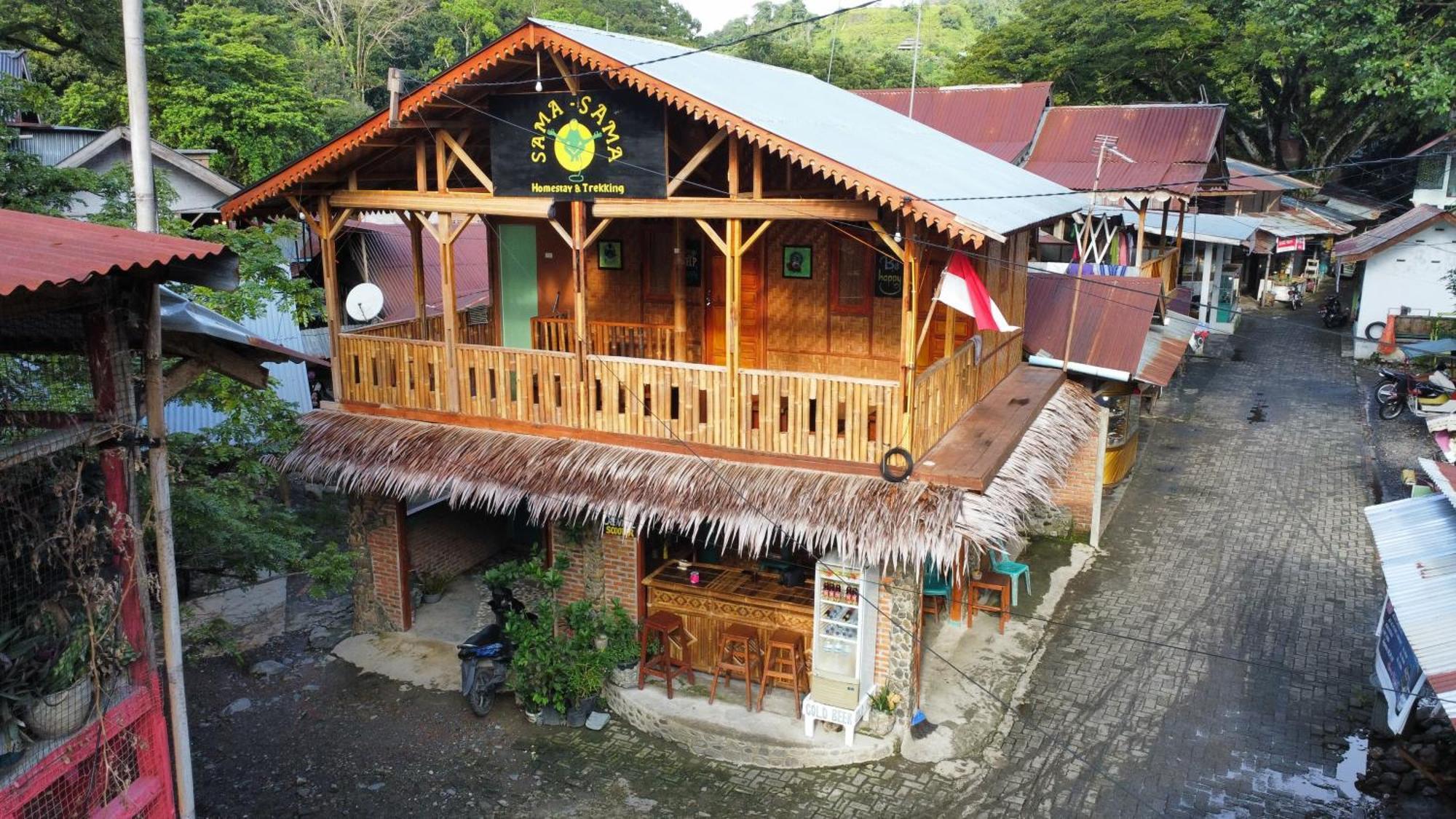 Sama Sama Homestay & Trekking Only Stay Here Book Trekking And Transport With Us Bukit Lawang Exterior photo