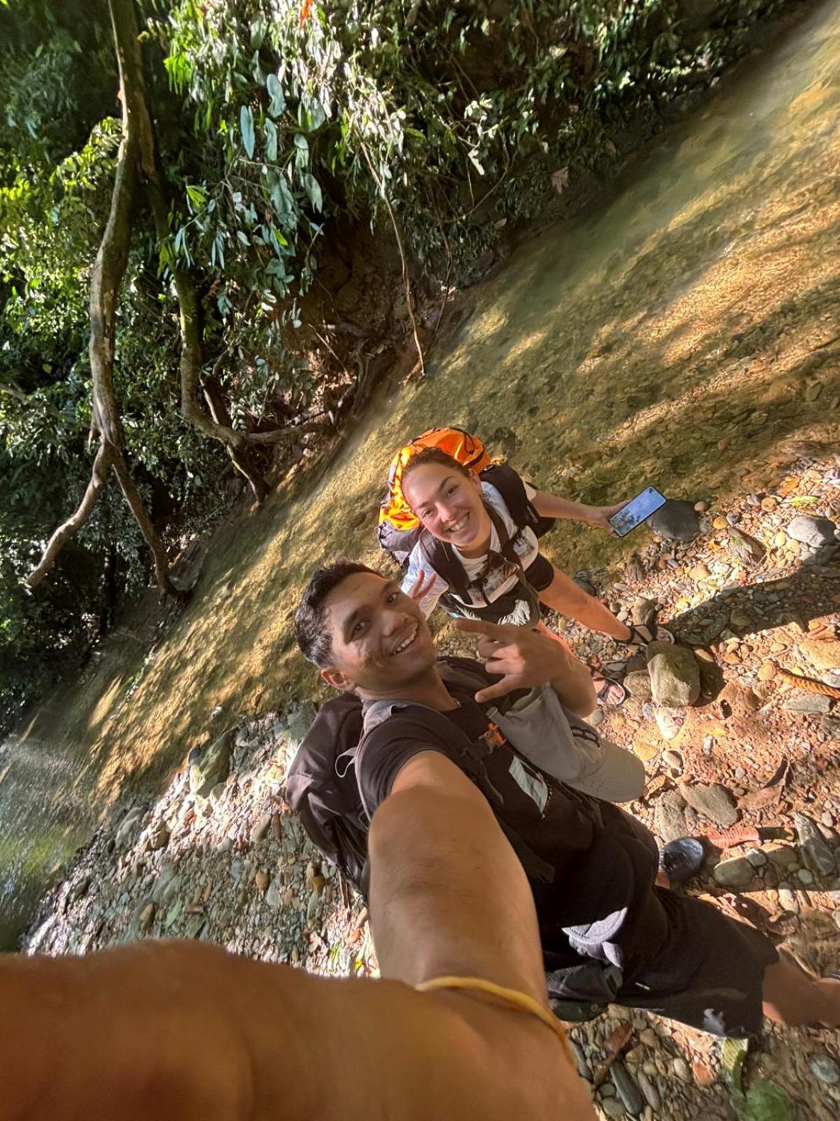 Sama Sama Homestay & Trekking Only Stay Here Book Trekking And Transport With Us Bukit Lawang Exterior photo